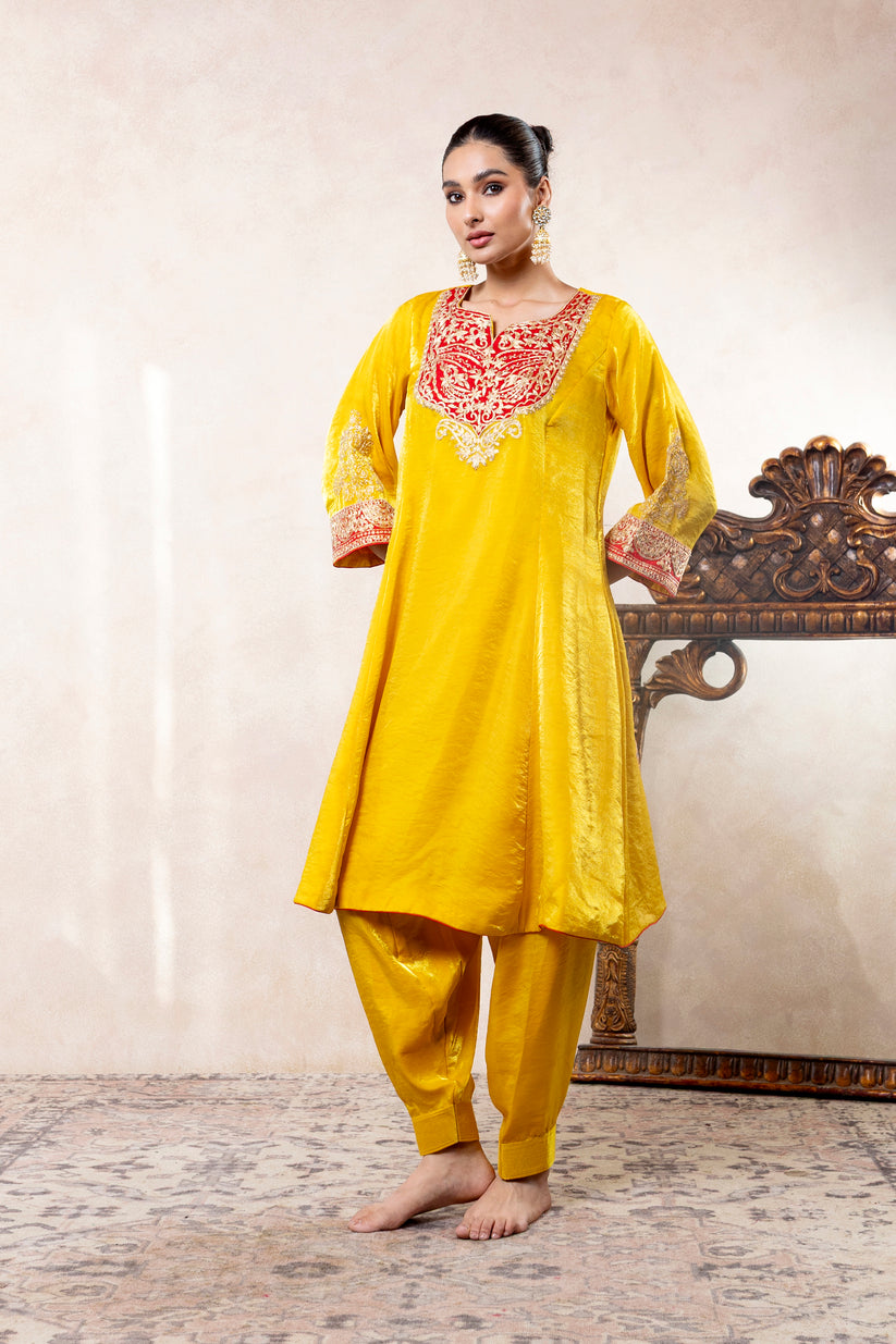 RIWAZ CHOGA SUIT SET – LIBAS CAFE by NIDHI & ASHISH