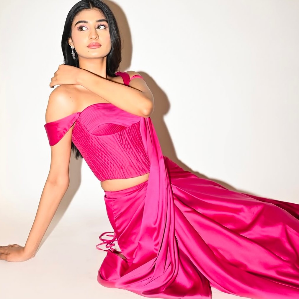 PAYAL GAMING IN GOLABI SAREE SET