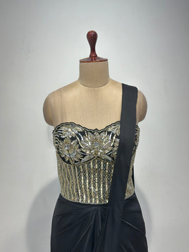 BLACK EMBROIDERED CORSET SAREE