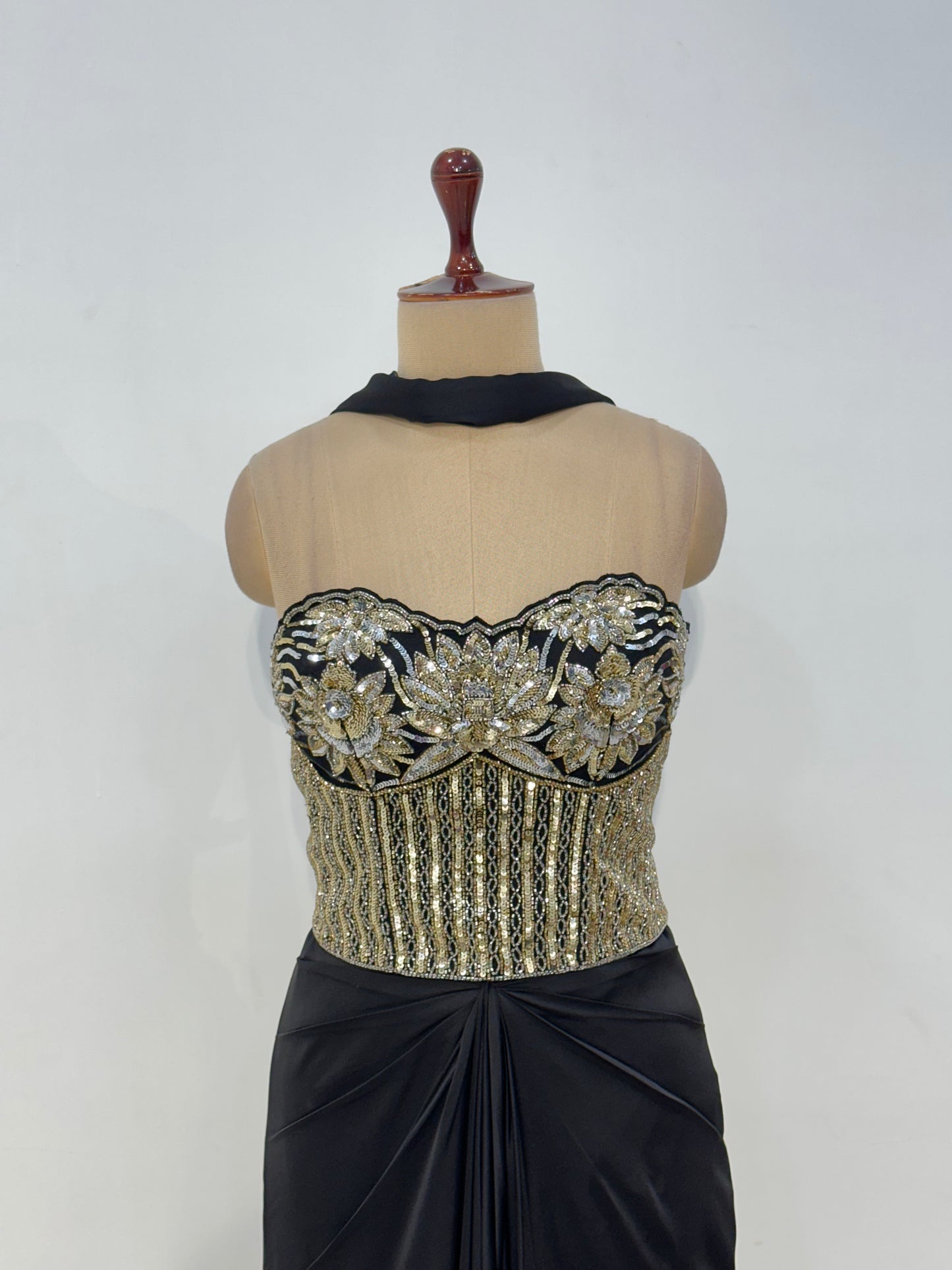 BLACK EMBROIDERED CORSET SAREE